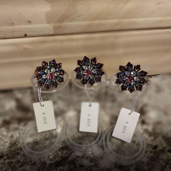 Princess Crystal Fashion Rings - Picture 10 of 12